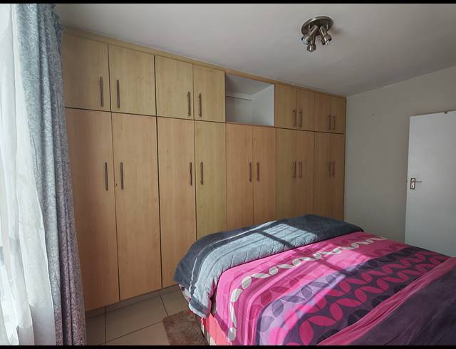 2 BEDROOM APARTMENT FOR SALE IN ESSENWOOD